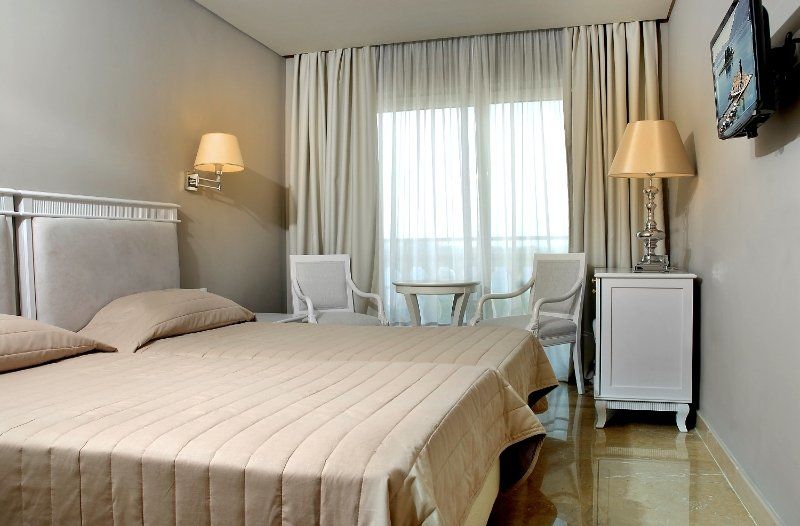 Mayor Mon Repos Palace - Adults Only Corfu  Экстерьер фото